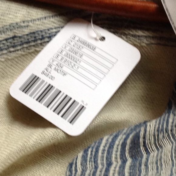 Wrap - Picture 3 of 3